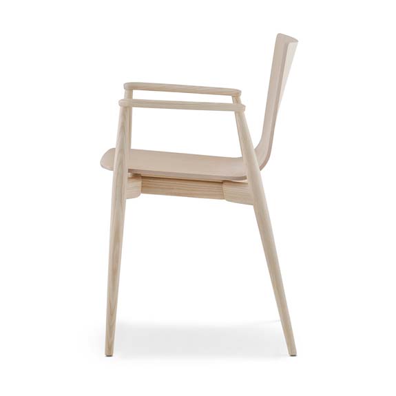 Malmo 395 Chair with Arms