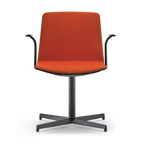 Noa Chair with Arms - Center Base